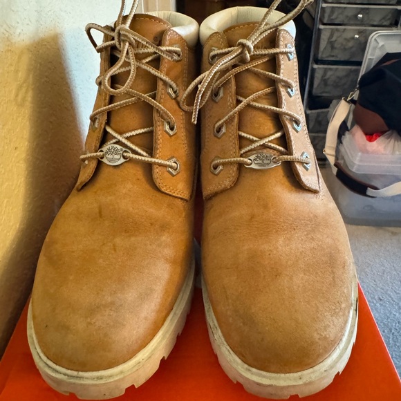 Woman’s Timberlands - Picture 11 of 13